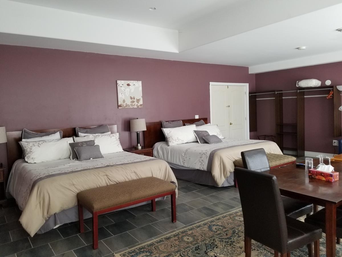 King Room with Two King Beds