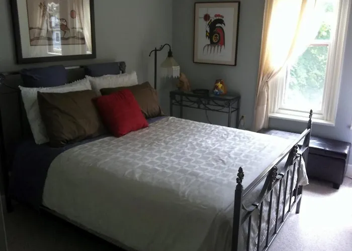 Turtle Island Bed And Breakfast Gananoque